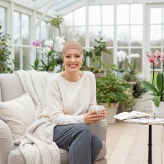 Dámska onko čiapka po chemoterapii Canaver hnedá.