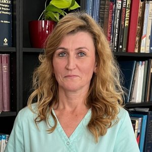 Parochňa alebo turban? Vrchná sestra onkológie radí, čo vybrať pre citlivú pokožku.