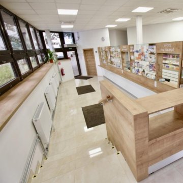 Trenčín - Lekáreň v nemocnici (oproti vrátnici)