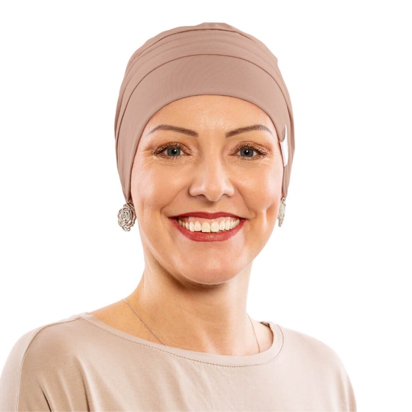 Dámska pokrývka hlavy po chemoterapii a pri alopécii. 